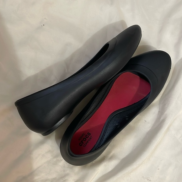 CROCS women's black slip-on ballet flats size 6 - Picture 4 of 4